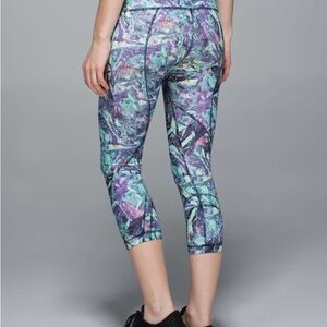 Lululemon run inspire 2 size 6